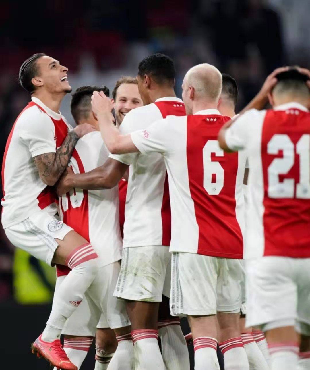 转折点亚特兰大内部沟通，欧冠窗口期攻防权衡，气氛紧张，球队文化再被提及(亚特兰大0比0阿森纳)