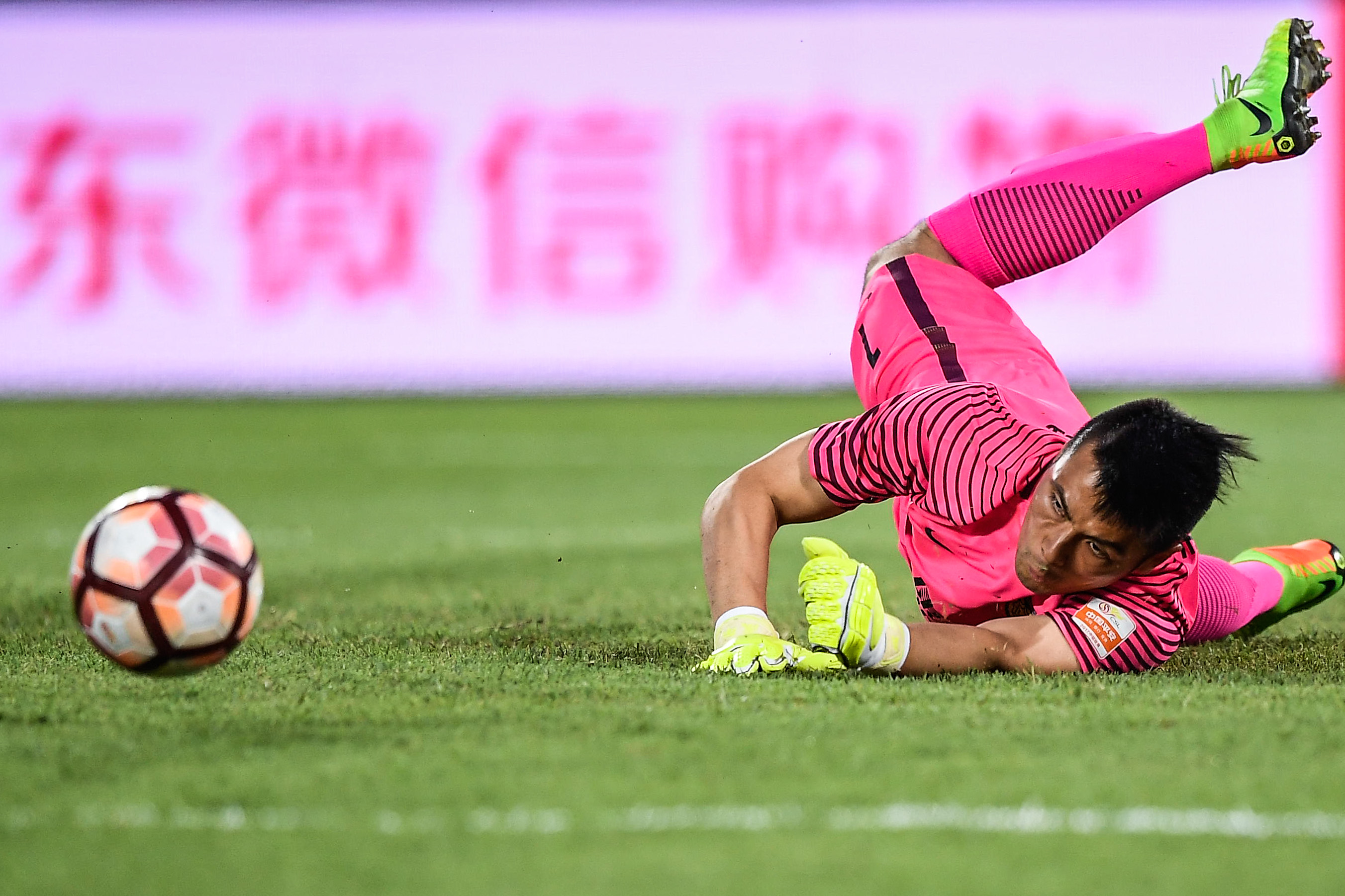 包含今夜体能课后，犹他爵士复出首秀备战意大利杯，压力陡增，心理建设被强调的词条