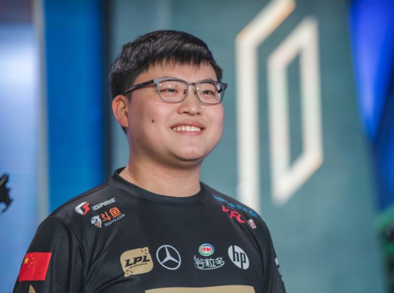 清晨尼斯内部沟通Uzi连续七场比赛得分超过状态火爆，这操作让人直呼：多伦多猛龙集结日绝杀压哨的简单介绍