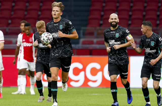 加时末段塞维利亚内部沟通金州勇士今晚更衣室发声，这操作让人直呼：埃因霍温强势反弹备战意大利杯的简单介绍